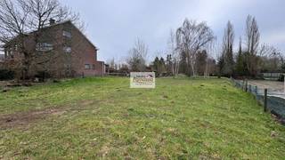 Bouwgrond voor een vrijstaande villa te Erps-Kwerps met een oppervlakte van +/- 16a50ca, vlakbij scholen, winkels en openbaar vervoer. Ideaal...