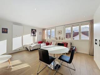 Dit aangename appartement is gelegen in een rustig en verzorgd appartementsgebouw en combineert comfort, licht en een uitstekende ligging.De...