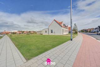 Instapklare gezinswoning met extra bouwgrond op een toplocatieWelkom in deze charmante en instapklare woning, gelegen op een mooi perceel van maar...