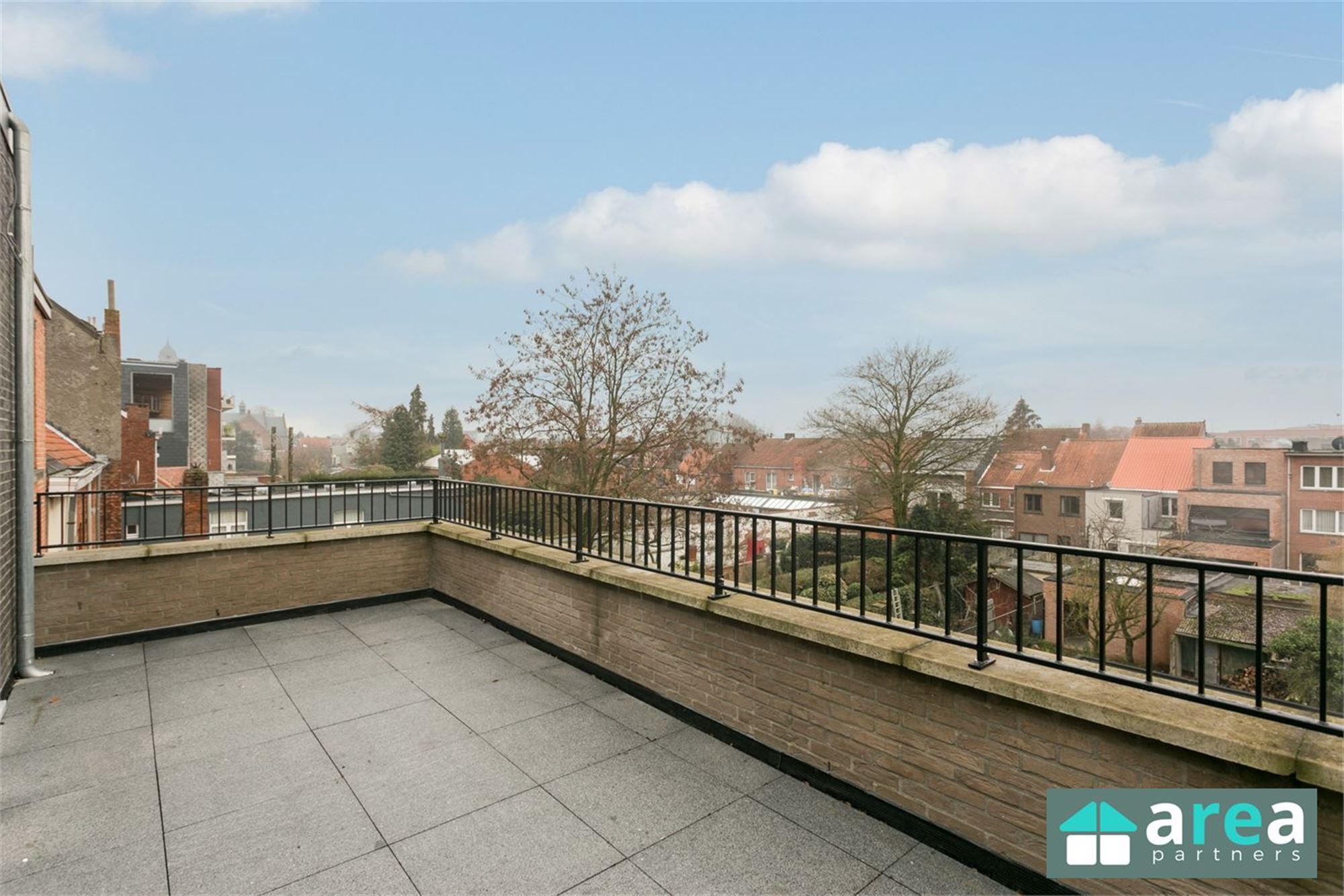 Gerenoveerd appartement met 1 slaapkamer en groot terras! - foto 3
