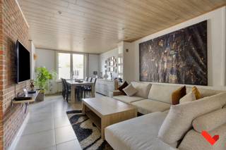 Instapklare rijwoning in het mooie Wilsele.<br /><br />Op zoek naar een ruime woning in een rustige wijk vlak bij Leuven? Deze instapklare rijwoning in het charmante Wilsele combineert comfort, ruimte en een uitstekende ligging. Gelegen op wandelafstand van een lagere school, openbaar vervoer en de prachtige vijvers van Bellefroid, geniet u hier van een ideale mix tussen rust en bereikbaarheid.<br /><br />Troeven van de woning: <br />- Volledig instapklaar en goed onderhouden<br />- 4 volwaardige slaapkamers<br />- Dak recent vernieuwd en geïsoleerd<br />- Centraal gelegen ruime keuken met eethoek<br />- Vernieuwde badkamer met inloopdouche<br />- Ruime zolderkamer met Veluxraam<br />- Droge kelder voor extra opslagruimte<br />- Veranda om het hele jaar door te genieten<br /><br />Buitenruimte &amp; extra’s:<br />- Achterliggende weg met directe toegang tot de tuin<br />- Onderhoudsvriendelijke buitenruimte met veel privacy<br />- Polyvalente overdekte buitenruimte voorzien van water en elektriciteit, ideaal voor stockage en loungegedeelte<br />- Rustige woonwijk met gratis parkeermogelijkheid + buurtspeeltuin<br />- Centrum Leuven is via een veilige fietsweg langs de vaart snel bereikbaar<br /><br />Benieuwd? Vraag uw bezoekmoment aan via info@bvm-vastgoed.be of 016 23 21 45.