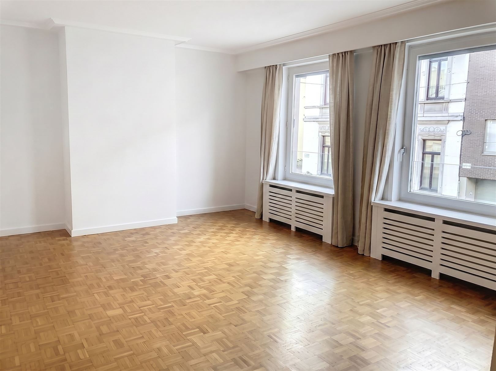 Twee slaapkamer appartement gelegen in centrum Oudenaarde. - foto 4