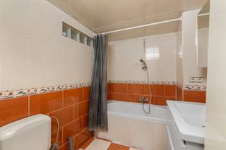 Te koop: instapklare gesloten eengezinswoning in het centrum van Vilvoorde.Deze charmante woning, gebouwd tussen 1900 en 1918, combineert karakter...