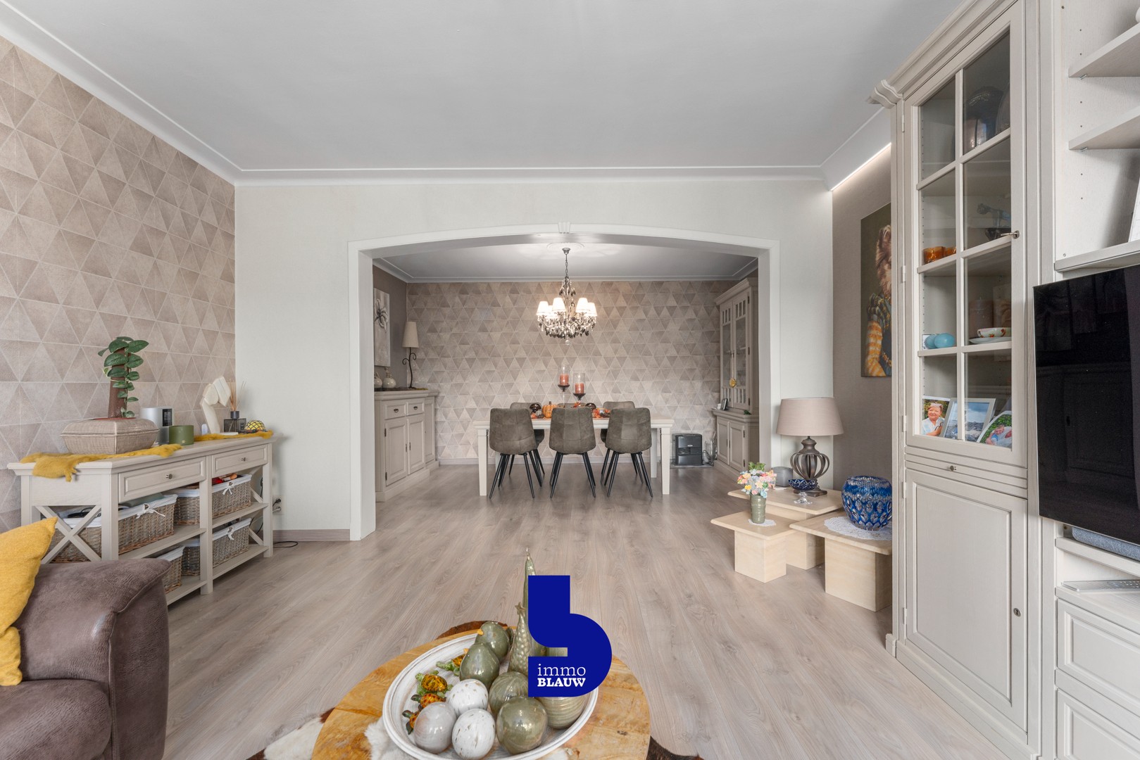 Omvangrijk 2 slaapkamerappartement met zicht op park - foto 5