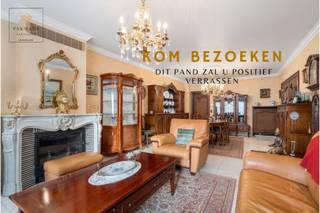 Kom zeker een bezoek brengen aan deze aanrader. De perfecte instapklare kwalitatieve woning voor een groot gezin. <br />Veel ingemaakte kasten, veel berging en volledig onderkelderd.<br />Dit exclusief pand werd over de jaren perfect onderhouden door de eigenaars en biedt veel comfort. <br /><br />De winkel vooraan is perfect om als inkomhal te gebruiken. Er zijn veel ingemaakte kasten en berging. Ook ideaal voor de fietsen en de kinderwagens en als extra troef, het houdt onmiddellijk het straatlawaai en de drukte buiten. <br /><br />Eens in de woning voelt u onmiddellijk de gezellige warme sfeer en de open ruimtes in connectie met de tuin. Vijf mooie slaapkamers met origineel parket vloer en ingemaakte kasten, een extra large leefkeuken met eethoek, een prachtige living en eetplaats met authentieke kwalitatieve elementen. De luxueuze badkamer heeft en bad en een douche. Er zijn twee toiletten, 1 boven in de badkamer en 1 beneden als gastentoilet met aparte lavabo. <br /><br />Dichtbij alle faciliteiten zoals winkels, scholen, openbaar vervoer,...<br />De tuin met tuinhuis en vijver is volledig ingesloten en omheind.<br /><br />Meer info of een bezoek, contacteer ons 0475/34.00.40<br />Wij helpen u graag verder in jullie zoektocht naar een nieuwe thuis.