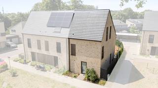 Deze moderne woning uit 2023 combineert energiezuinig wonen met een praktische indeling en veel ruimte voor het hele gezin. De woning bevindt zich in een kindvriendelijke buurt met een rustige, groene omgeving en vlotte bereikbaarheid. Dankzij de 4 ruime slaapkamers, meerdere bergingen en de carport geniet je hier van optimaal wooncomfort. Het EPC-label A en het BEN-karakter zorgen bovendien voor een energiezuinige toekomstgerichte woning. Een ideale kans voor wie een recente woning wil kopen in Lokeren.<br /><br />• Inkomhal met gastentoilet en handenwasser<br />• Ruime woonkamer (35 m²) met open keuken én veel lichtinval<br />• Praktische berging (8 m²) met aansluiting voor wasmachine en droogkast<br />• Extra berging (8 m²) met ventilatiesysteem<br />• Badkamer (8 m²) met inloopdouche en dubbele wastafel in meubel<br />• 4 ruime slaapkamers van 13 m² (x2) en 16 m² (x2)<br />• Nachthal en traphal met vlotte circulatie<br />• Carport (18 m²) met voorziening voor laadpaal én directe doorgang naar de zonnige tuin<br /><br />Troeven<br />• Recente halfopen BEN-woning van bouwjaar 2023 met EPC-label A<br />• Gelegen in een groene en kindvriendelijke residentiële omgeving<br />• 4 volwaardige slaapkamers en veel praktische bergruimte<br />• Kwalitatief materiaalgebruik en goede afwerking<br />• Regenwaterput van 10.000liter<br />• Vliegenramen<br /><br />Neem vandaag nog contact op met je ERA-makelaar voor een bezoek.<br />JOUW DROOMHUIS. ZO GEVONDEN!