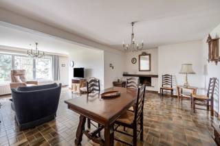 Dit mooi en zeer goed onderhouden appartement in Tienen is perfect voor wie op zoek is naar een comfortabele en open leefruimte met veel...