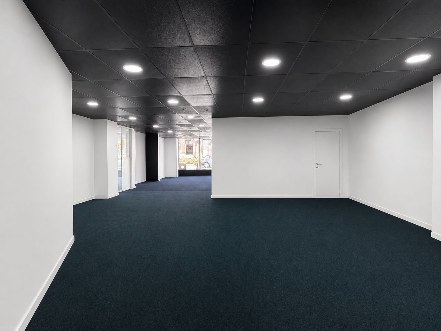 Commercieel pand met ruime garage voor 1.350 EUR/mnd - foto 4
