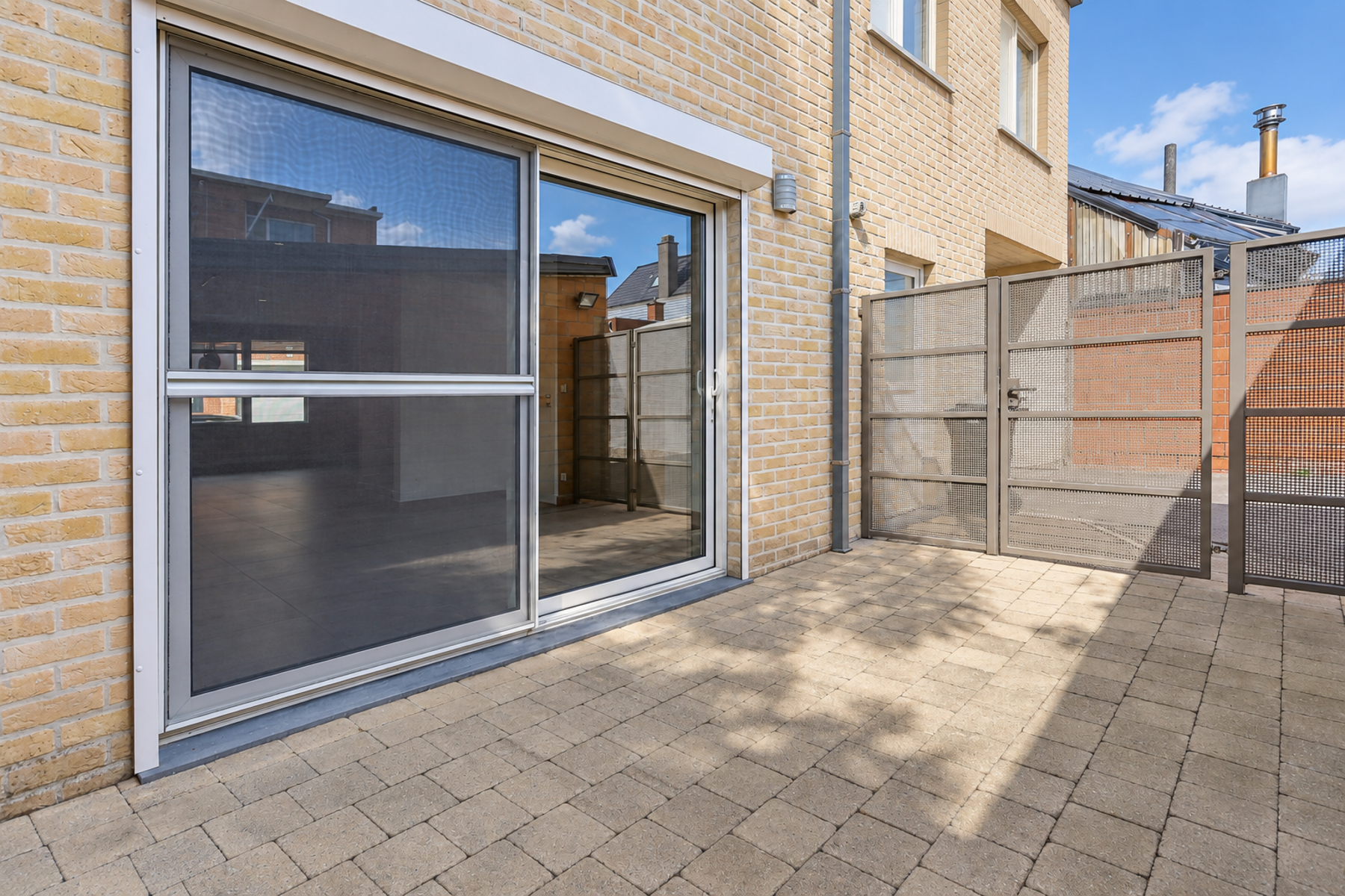 Ruime duplex met 2 slaapkamers en garage - foto 4