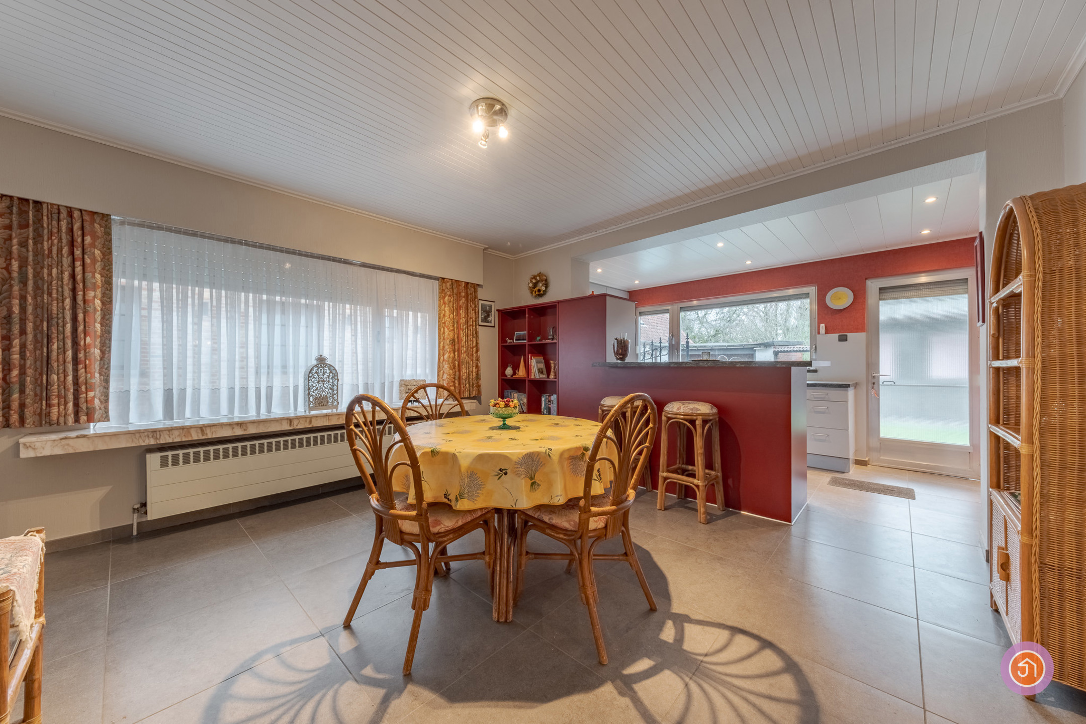 Ruime halfopen bebouwing met groen zicht - foto 5