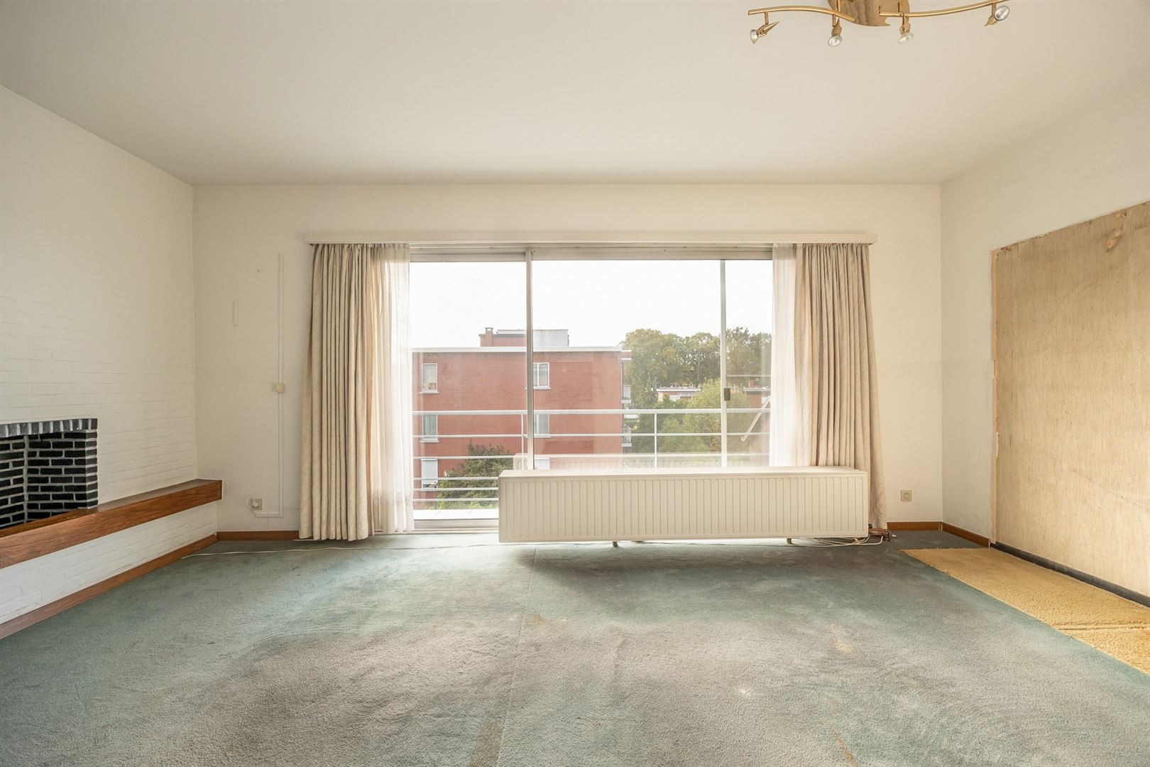 Op te frissen 3-slaapkamerappartement met lift en kelderberging - foto 5