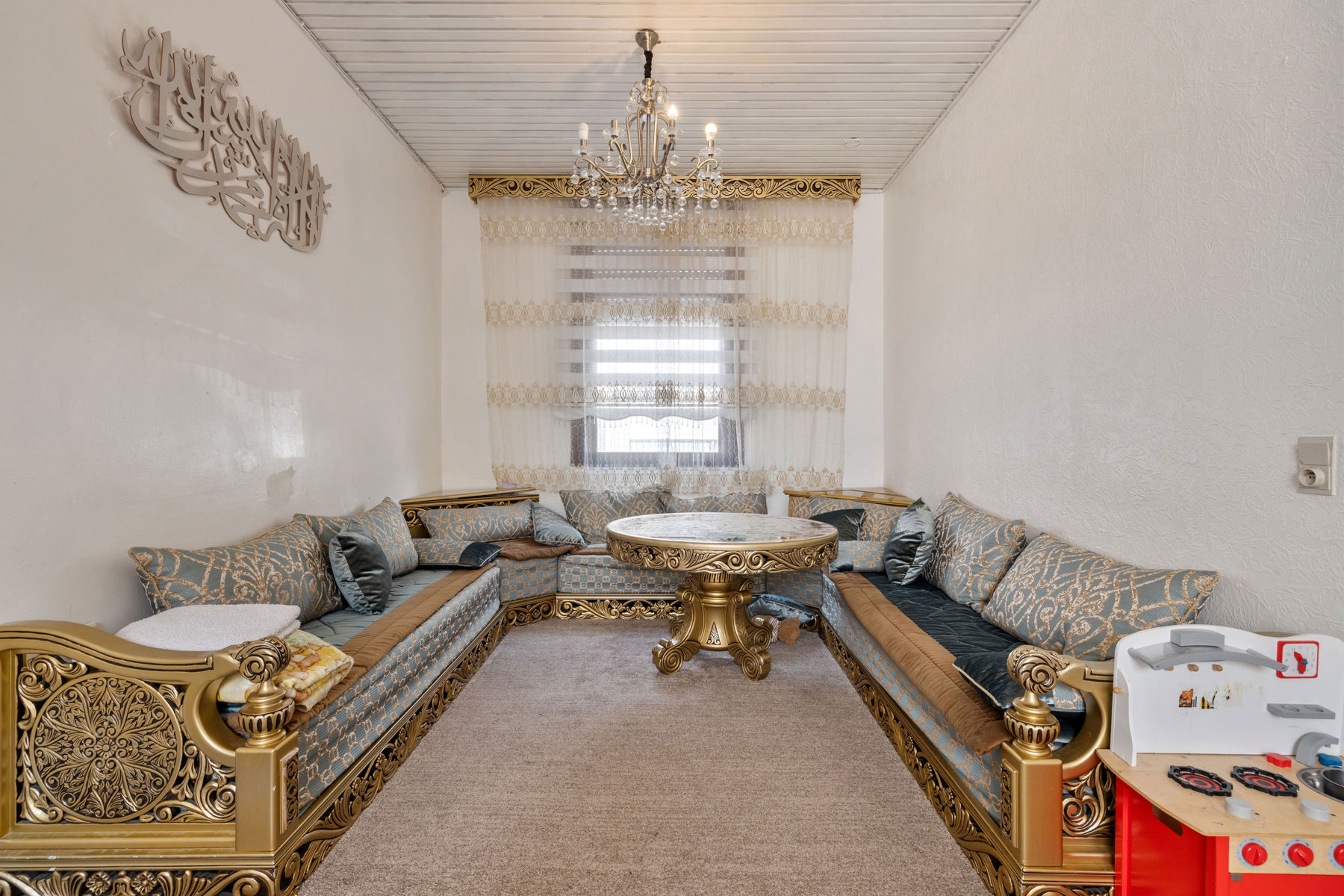 Charmante gezinswoning in dorpskern van Kallo. - foto 3