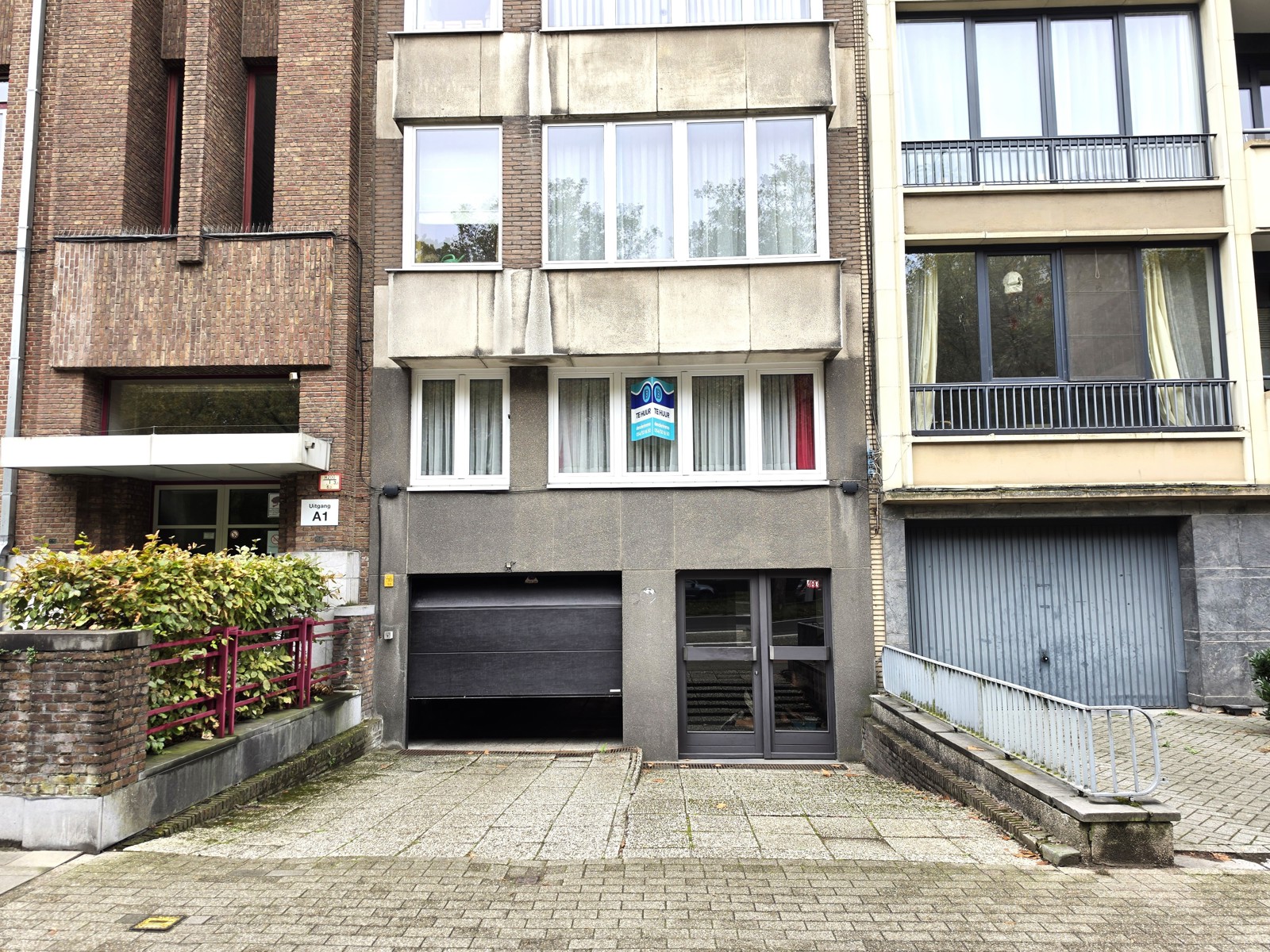 Appartement met 2 slaapkamers, berging en autostaanplaats - foto 2