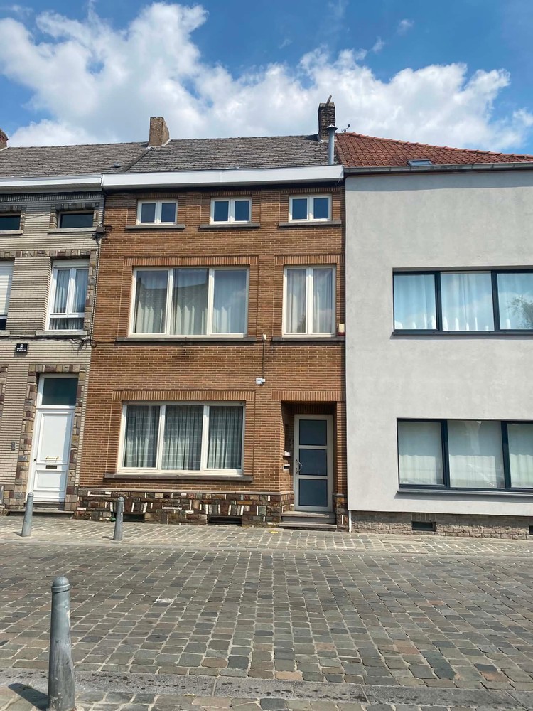 House for sale in Halle