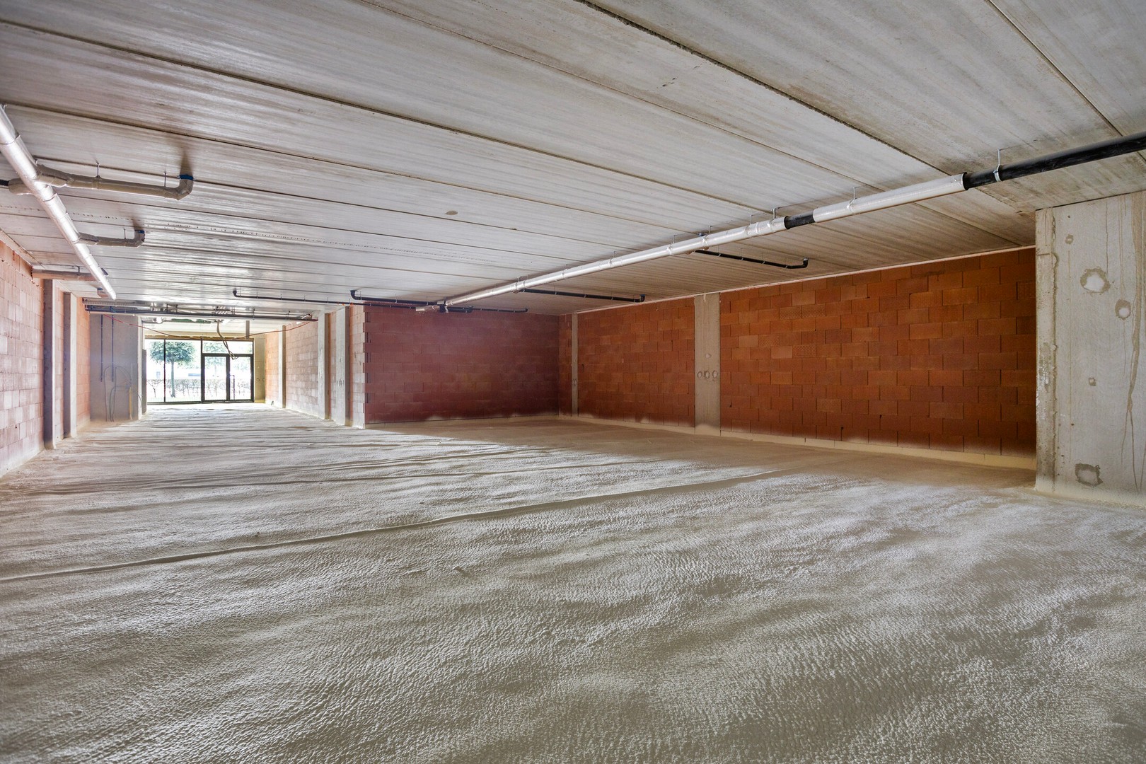 Casco en ruim handelspand met veel potentieel op toplocatie aan de jachthaven van Nieuwpoort - foto 3