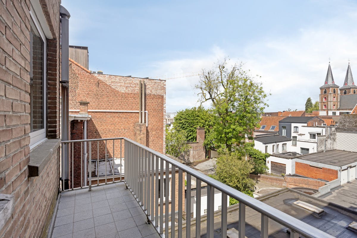 Karaktervol appartement (89m²) te koop in hartje Kortrijk - foto 5