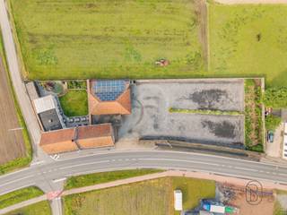 Te koop: handelspand/horecazaak met woonst en ruime parking op topligging in Gottem. In Gottem, langs de Varingstraat, bevindt zich dit...