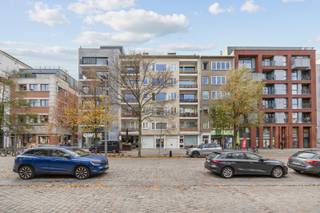 Autostaanplaats gelegen in de Nassaustraat, op slechts 50 meter van het MAS. Een gewilde locatie voor parkeerplaatsen dus ook als investering...