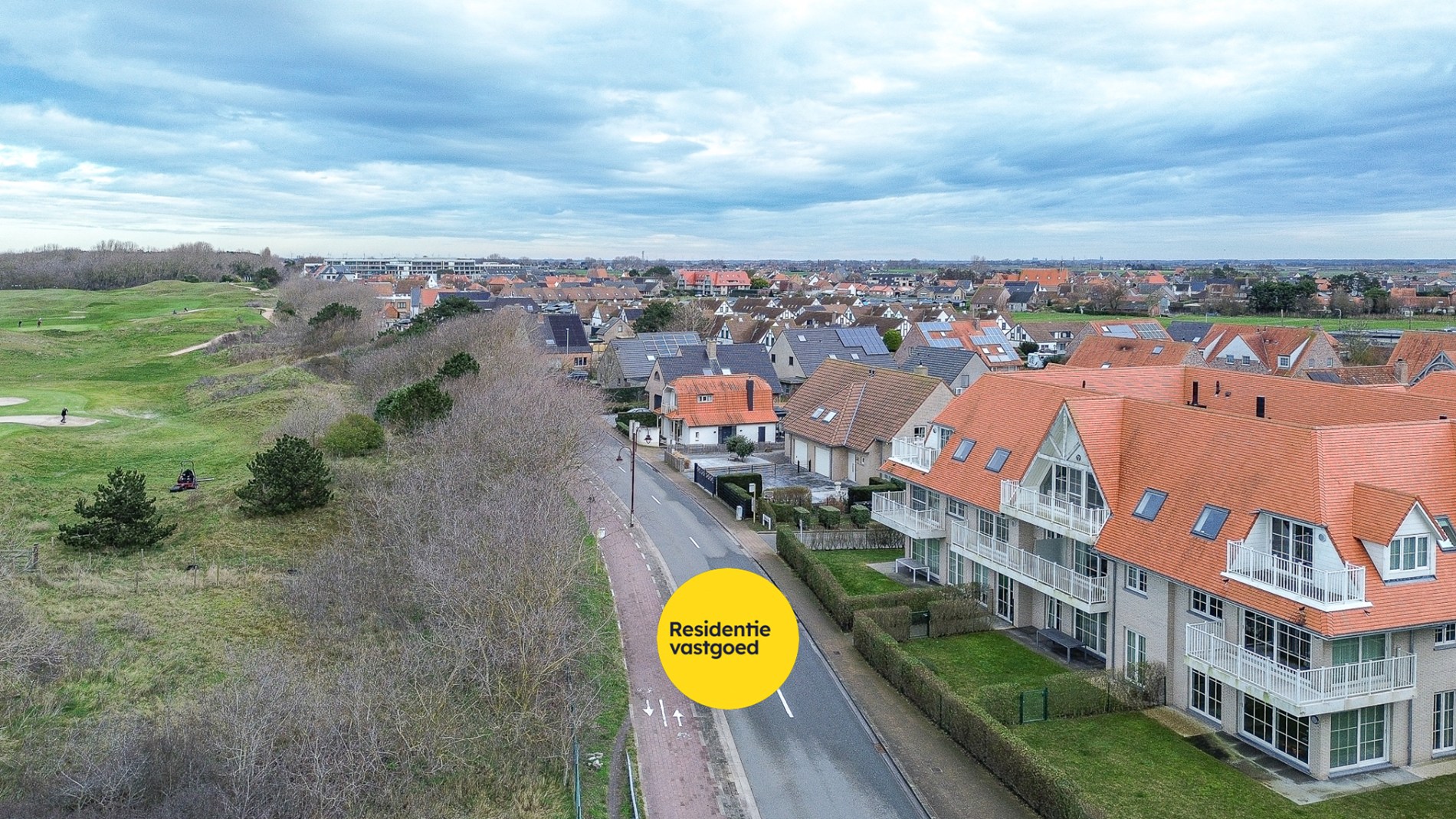 Gelijkvloers 2-slaapkamerappartement met tuin op toplocatie vlakbij de zee! - foto 3