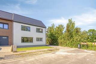 <p>Located in the peaceful residential area of Nerem, part of Tongeren-Borgloon, this fully renovated home offers an exceptional combination of space, energy efficiency and modern comfort. Positioned at the end of a quiet cul-de-sac with views over a watercourse, the property enjoys a unique setting surrounded by greenery and tranquillity.</p><p>Offering 237m² of living space excluding outbuildings, the house was completely renovated in 2026 to meet contemporary standards. With an EPC A rating, solar panels, a heat pump, ventilation system D, aluminium windows and comprehensive insulation of the roof, walls and floors, it provides outstanding energy performance and year-round comfort.</p><p>The ground floor has been designed with both functionality and lifestyle in mind. An entrance hall leads to a guest toilet, practical laundry room, bathroom and fully equipped kitchen. The spacious living room forms the heart of the home, featuring large windows that flood the interior with natural light while creating a seamless connection to the terrace and garden. Quality parquet flooring and tiles contribute to the warm and timeless character of the property.</p><p>Upstairs, the home offers three comfortable bedrooms and a second bathroom. The entire property will be delivered fully painted, allowing the new owners to move in without additional renovation work.</p><p>Outside, the sun-oriented garden of more than 10a provides a beautiful green environment with mature trees and open views beyond the property. At the rear of the garden, direct access to a local pathway offers excellent opportunities for walking, jogging and cycling in the surrounding countryside.</p><p>A further advantage is the presence of spacious outbuildings, suitable for storage, workshop space, hobbies or even a home-based professional activity.</p><p>The renovation works are currently in their final phase, making it possible to move in shortly after the deed is signed. In addition, eligible buyers can benefit from the favourable 2% registration duty for owner-occupied primary residences.</p><p>If you are looking for a move-in-ready home with 3 bedrooms, a large garden, excellent energy performance and a quiet location in Tongeren-Borgloon, we invite you to contact us for further information or to arrange a viewing.</p>