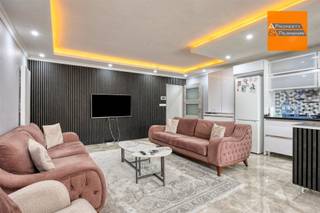 Deze recente en uitstekend gelegen woning te Diegem is opgedeeld in twee volwaardige woongelegenheden en is perfect geschikt als kangoeroewoning...