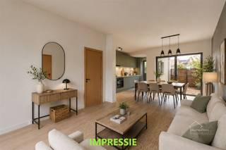 <h3><span>Te renoveren woning met tal van mogelijkheden op een uitstekende locatie te Wilrijk</span></h3><p><span>Bent u op zoek naar een woning die u volledig naar uw eigen smaak en wensen kan afwerken? Dan is deze woning in de Galliardstraat 6 te Wilrijk beslist een bezoek waard.</span></p><p><span>Deze woning biedt een uitstekende basis voor wie op zoek is naar een renovatieproject zonder zware structurele werken. Zo werden het dak en de achtergevel reeds geïsoleerd, waardoor een belangrijk deel van de renovatiewerken al achter de rug is. <br />De woning beschikt over een solide structuur, zodat u zich voornamelijk kan focussen op de verdere afwerking en inrichting.</span></p><p><span>Dankzij de gunstige ligging bevindt u zich op korte afstand van winkels, scholen, openbaar vervoer en belangrijke invalswegen. <br />Hierdoor geniet u van een vlotte bereikbaarheid gecombineerd met alle dagelijkse voorzieningen binnen handbereik.</span></p><p><span> </span></p><p><span>Troeven van deze woning:</span></p><ul><li><span>Gelegen op een centrale locatie te Wilrijk</span></li><li><span>Dak reeds geïsoleerd</span></li><li><span>Achtergevel reeds geïsoleerd</span></li><li><span>Geen zware constructiewerken meer noodzakelijk</span></li><li><span>Volledig af te werken naar eigen smaak en budget</span></li><li><span>Ideaal voor handige doe-het-zelvers, investeerders of starters</span></li></ul><p><span> </span></p><p><span>Bent u op zoek naar een woning waarin u uw eigen woonideeën kan realiseren zonder eerst grote structurele werken te moeten uitvoeren? </span></p><p><span>Contacteer ons dan vandaag nog voor meer informatie of een bezoek ter plaatse.</span></p><p><span> </span></p><p><span> </span></p><p><span>Gratis schatting van uw eigendom? Aarzel zeker niet ons te contacteren.</span></p><p><span>7/7 bereikbaar</span></p>