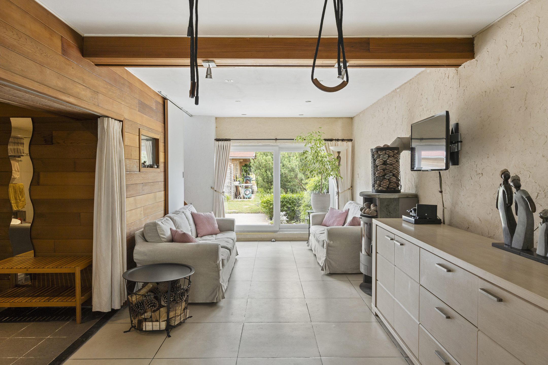 Grote woning met 5 SLK, tuin en zonnepanelen.  - foto 4