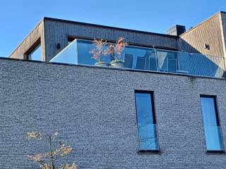 Centraal gelegen langs de Expresweg N45 Aalst-Ninove en op minder dan 3 km van oprit E40 Aalst.Te huur: in moderne residentie: stijlvolle penthouse...