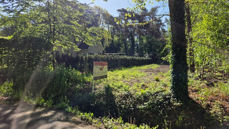 Residentieel gelegen bouwgrond van 31a29ca voor open bebouwing met private toegangsweg nabij golf- en meerdomein - foto 5