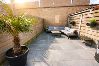 Cette maison mitoyenne, prête à emménager, est située au calme au 136, rue Nukkerstraat à Bredene, dans une rue agréable et peu passante. Grâce à...