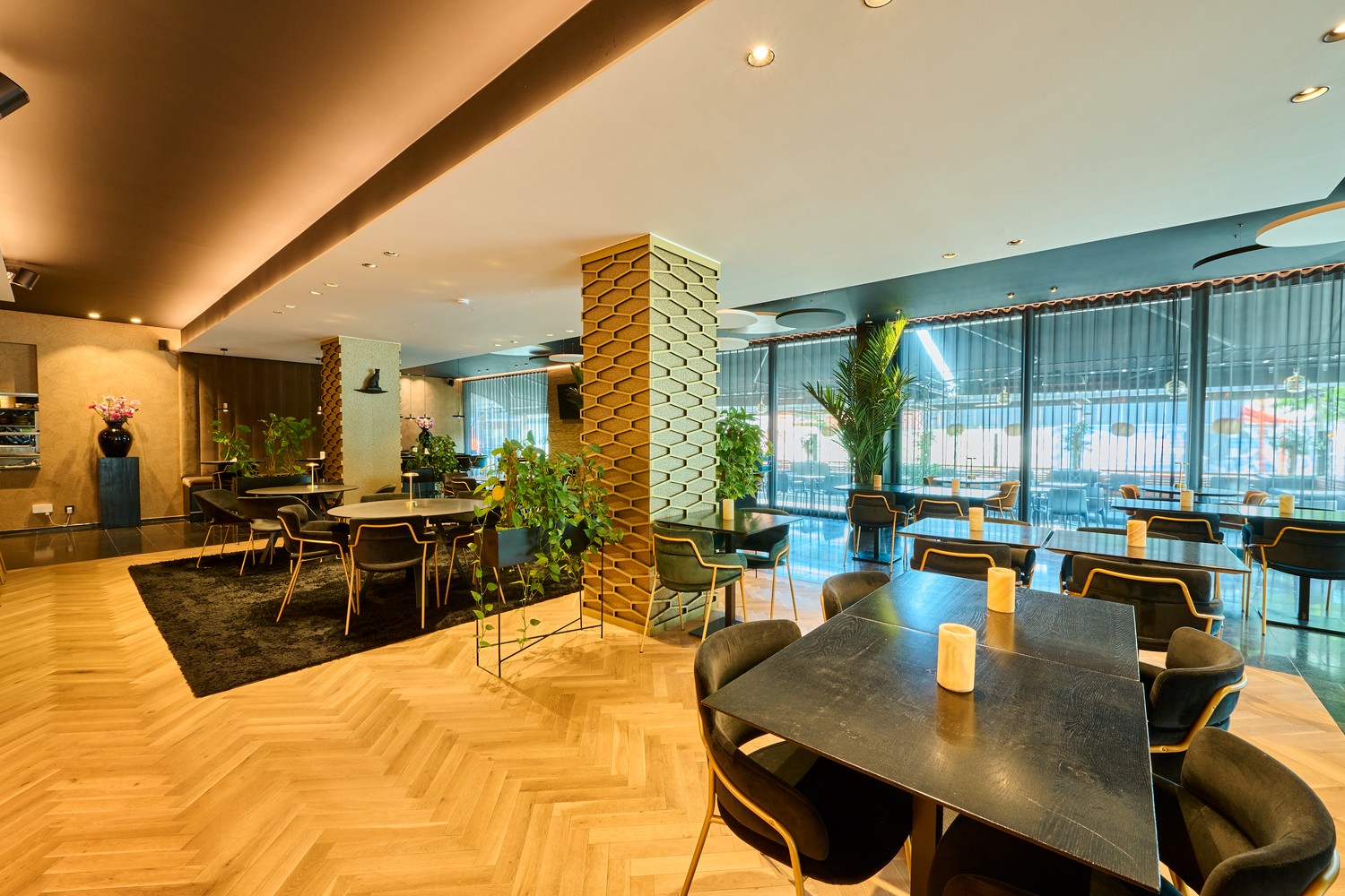 Uniek handelspand op toplocatie in het aangename centrum van Leopoldsburg - foto 4