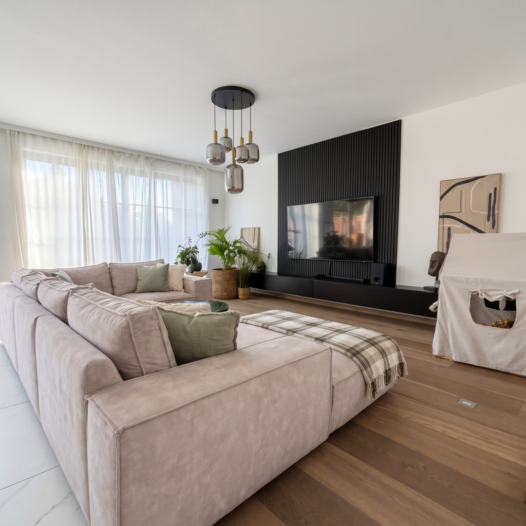 Luxueuze gezinswoning met zwembad - foto 4