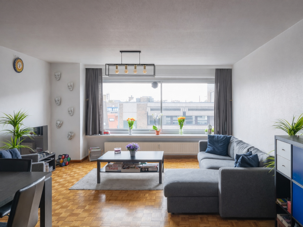 Ruim appartement met 2 slaapkamers en een zonnig terras, gelegen vlakbij het centrum van Gent. - foto 4