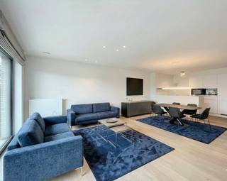 Ben je op zoek naar een volledig afgewerkt gelijkvloers appartement waar je direct in kunt trekken? Dit pand in Sint-Kruis is dan precies wat...