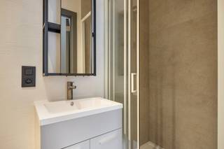 <span><strong><span>ACADEMIEJAAR 2026-2027 - ENKEL STUDENTEN/STUDENTS ONLY</span></strong><br /><br />We bieden u met veel plezier deze <strong>nieuwe lichtrijke bemeubelde entiteiten</strong> aan gelegen aan de Kapucijnenvoer, binnen de ring van Leuven. Het gebouw ligt op een ideale locatie, namelijk in de buurt van verschillende supermarkten, een fitness, de Kruidtuin en op maar 4 minuten fietsen van het bruisende centrum. <br /><br />Het gebouw ondergaat momenteel een grondige renovatie, alle entiteiten beschikken over eigen sanitair. In de <span>gemeenschappelijke keuken met living</span> kan er lekker worden gekookt en achteraan het gebouw kunnen er fietsen worden geplaatst in de <span>fietsenstalling</span>. Een bijkomende troef aan dit pand is de <span>ruime buitenruimte</span> waar studenten samen kunnen vertoeven en dit in het midden van de Studentenstad. <br /></span><br /><span><strong>Interesse in een bezoek ter plaatse? Contacteer ons vandaag nog: verhuur@connect-immo.be of 016 229 228</strong></span><br /><br /><span><span><span>Huurprijzen vanaf: €675 + €95 (provisie voor water, verwarming, elektriciteit en internet)</span><br /></span>*exclusief studententaks </span><br /><span>EPB Startverklaring!<br /></span>