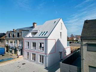 Gelijkvloers Kantoor met woonst (2 SLPK), nieuwbouw!In het rustige en vlot bereikbare Denderbelle (deelgemeente van Lebbeke) bevindt zich dit...