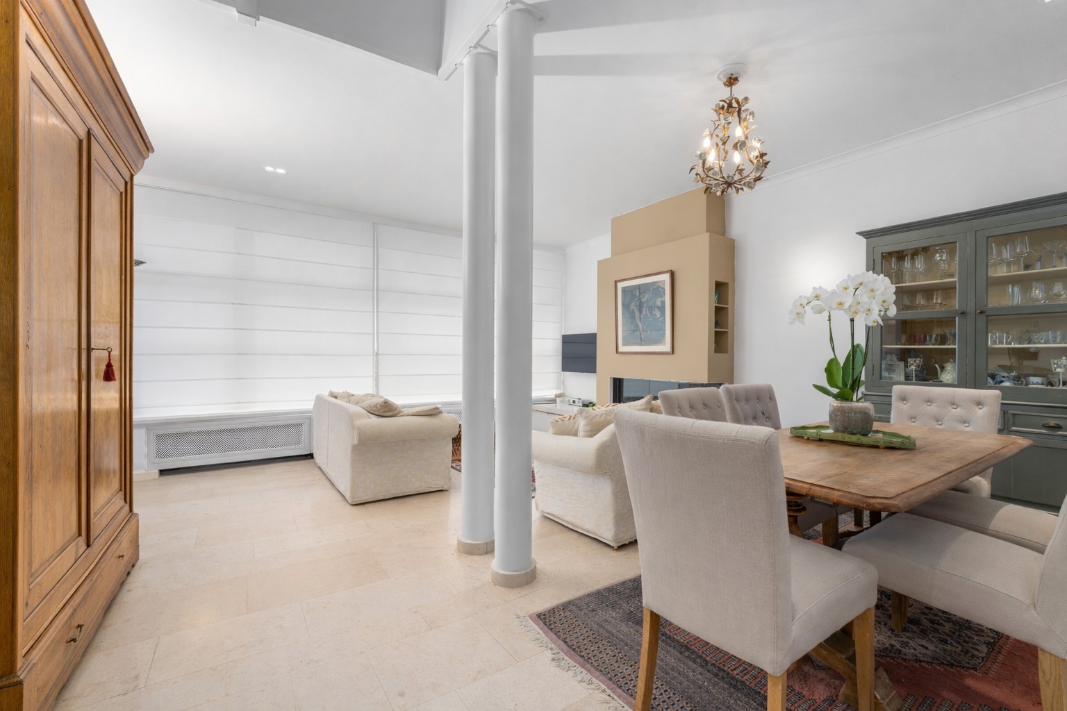 Ruime gezinswoning met inpandige garage en gezellige tuin. - foto 2