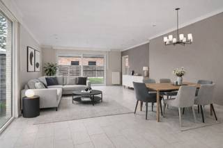 Deze stijlvolle open bebouwing uit 1999 heeft een bewoonbaar oppervlakte van 270m² en met een perceel van 664 m² geniet je hier van ruimte, comfort...