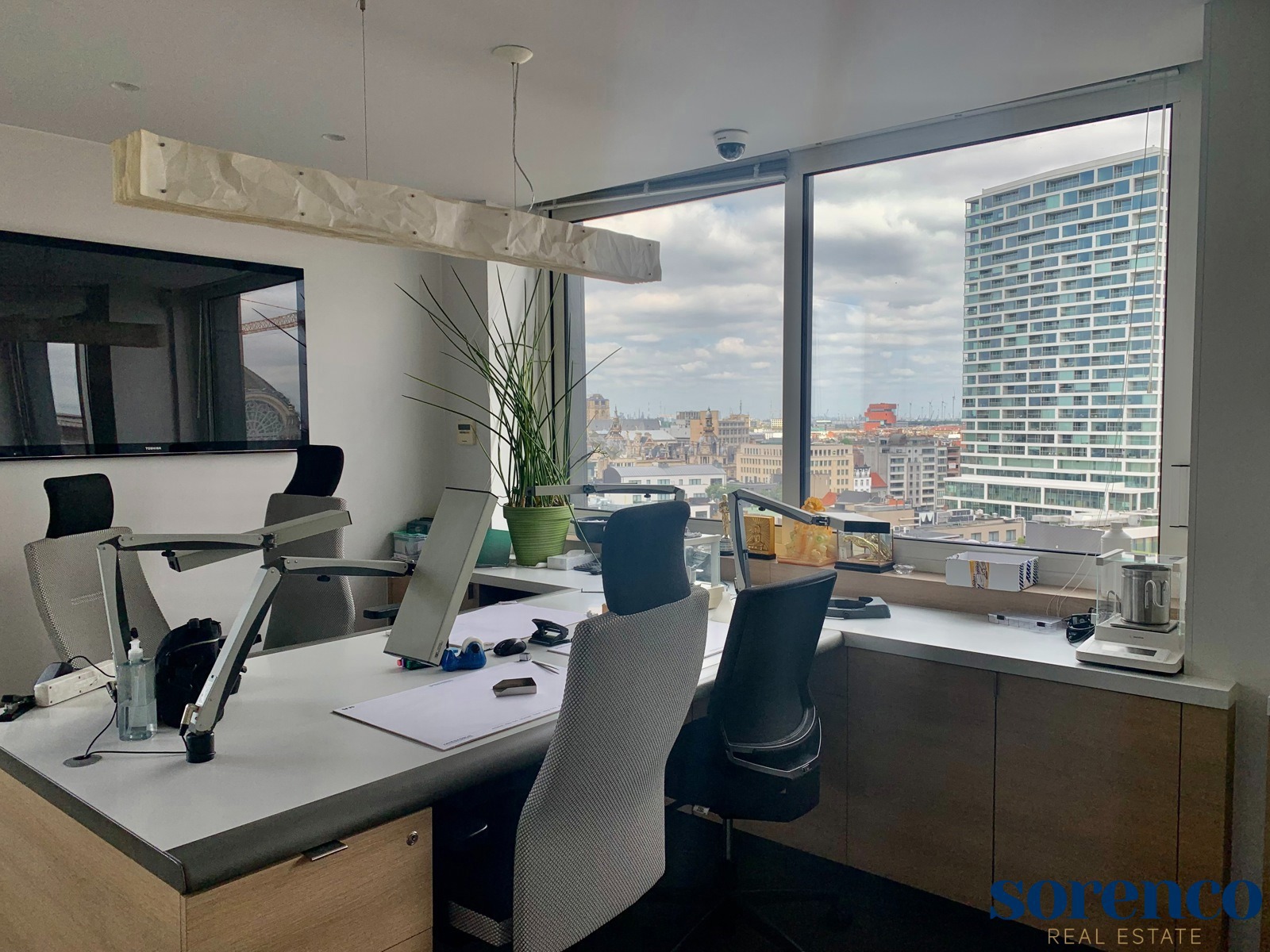 Commercial à louer à Anvers - photo 4