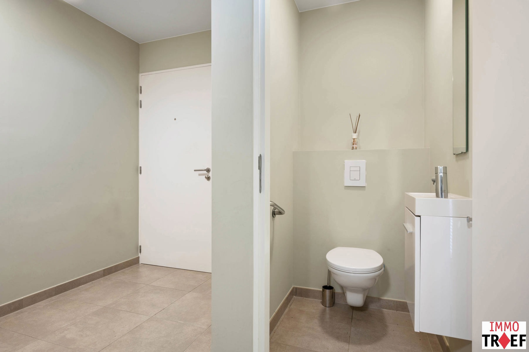 Mooi afgewerkt appartement met terras &amp; staanplaats in hartje Lebbeke - foto 4