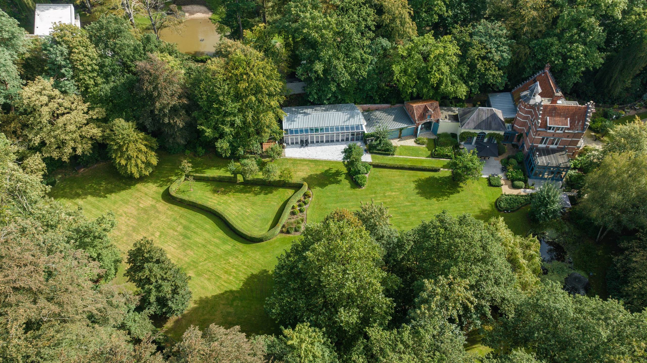 Majestic historic villa from 1758 with a park garden of 9,053m². - photo 4