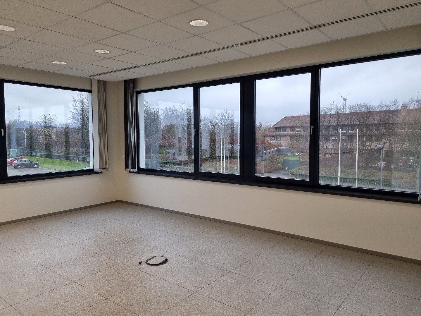 Kantoren 1e VDP - 527 m² + 25 parkings - nabij E 313 - foto 5