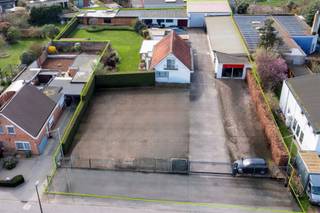 Woning met magazijn (649m²) en parking (ca 800m²) op perceel van 2.749 m² in Wommelgem! Ideale combinatie voor wonen-werken, vlakbij de...