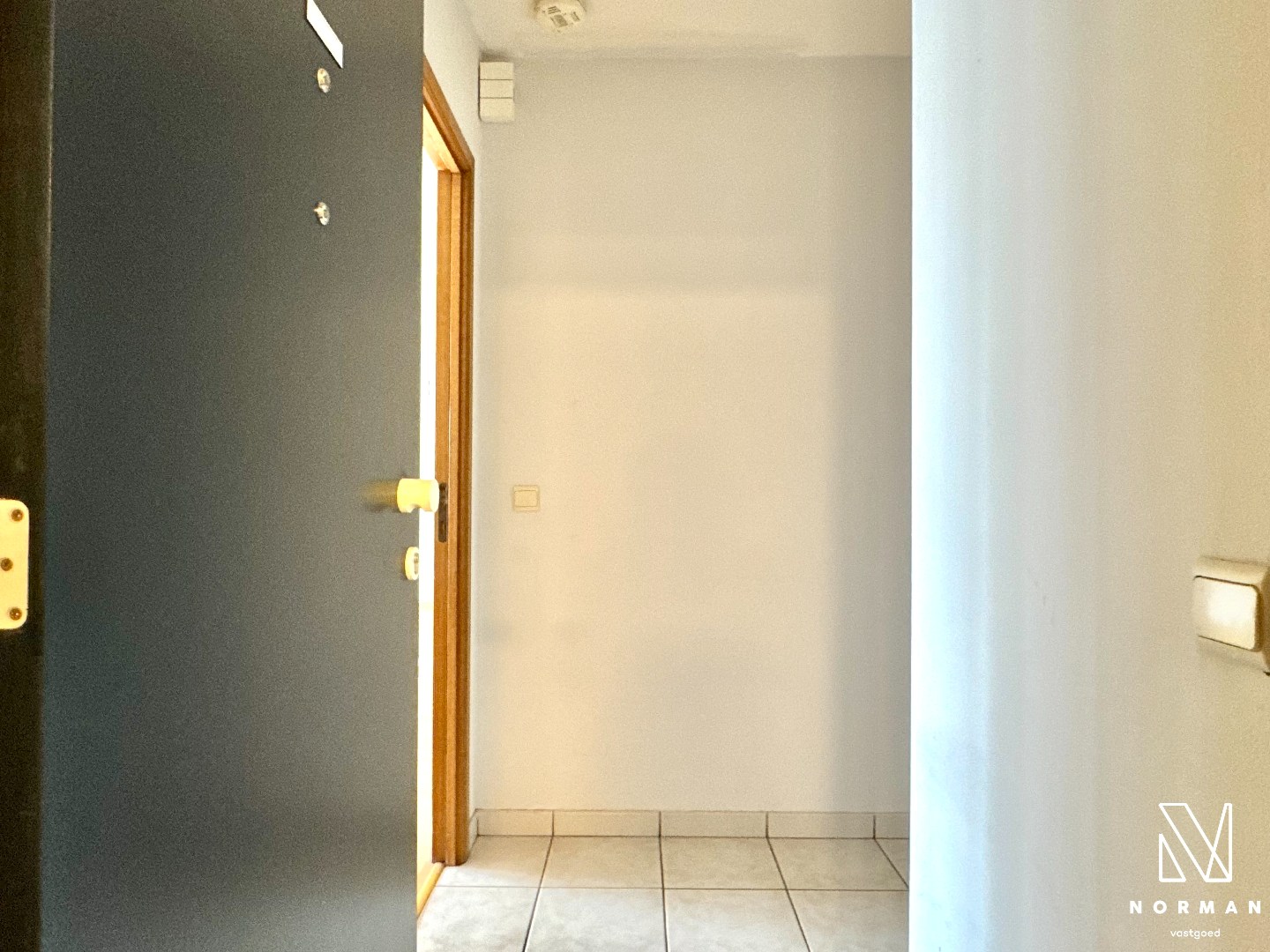 Lichtrijk en energiezuinig appartement met 2 slaapkamers, terras en garage te koop in centrum Kuurne! - foto 5