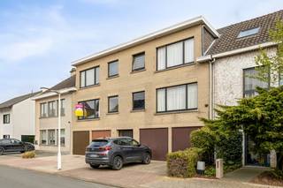 Ben je op zoek naar een aangenaam appartement met tuin en garage in een rustige omgeving?Dan is dit pand in Bazel zeker het ontdekken waard.Via de...