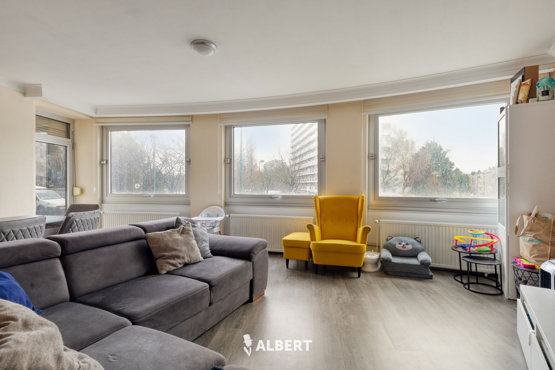 Lichtrijk 1-slaapkamerappartement met terras - foto 4