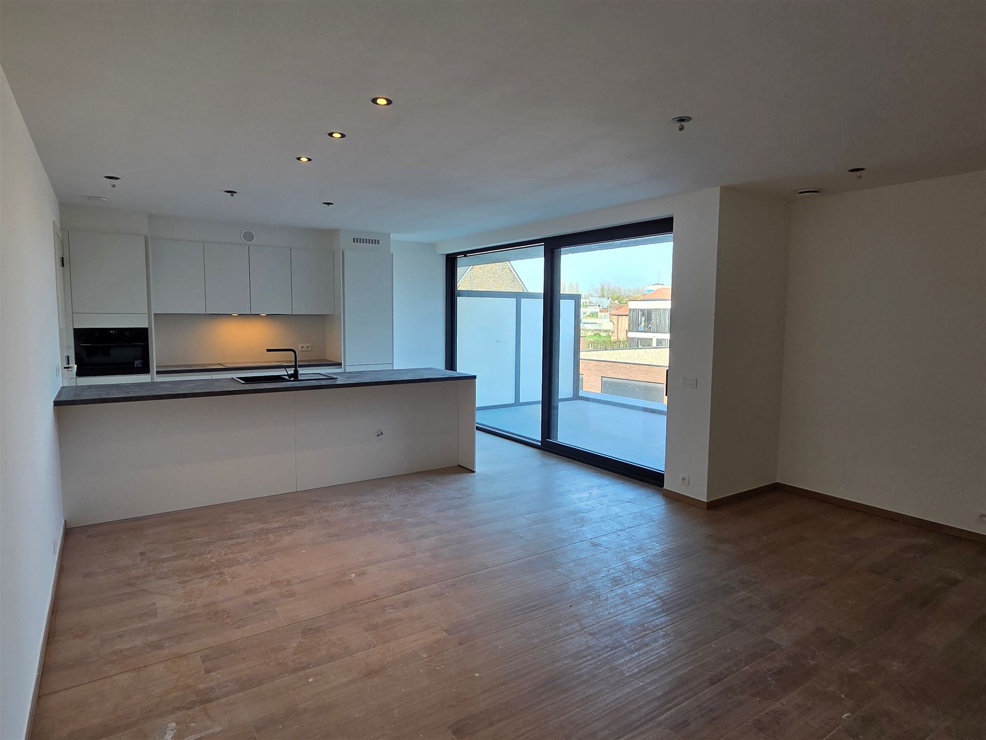 Nieuwbouwappartement met 2 slaapkamers en garage - foto 3