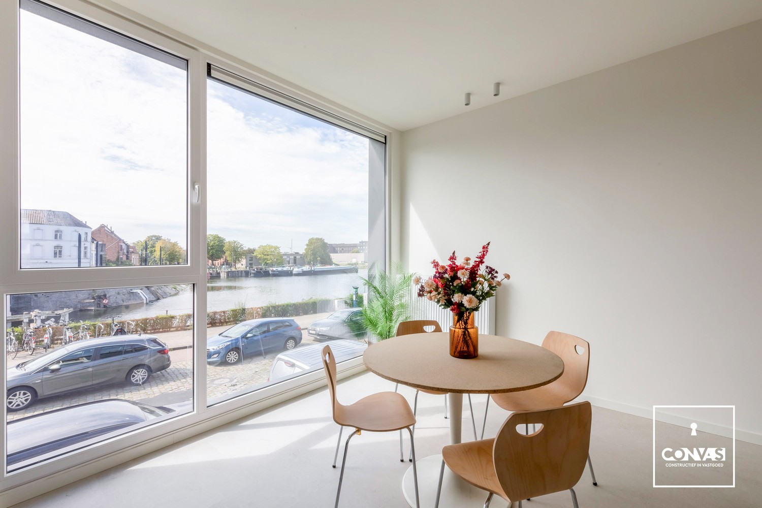 Gerenoveerde woning met zicht op het water nabij centrum - foto 5
