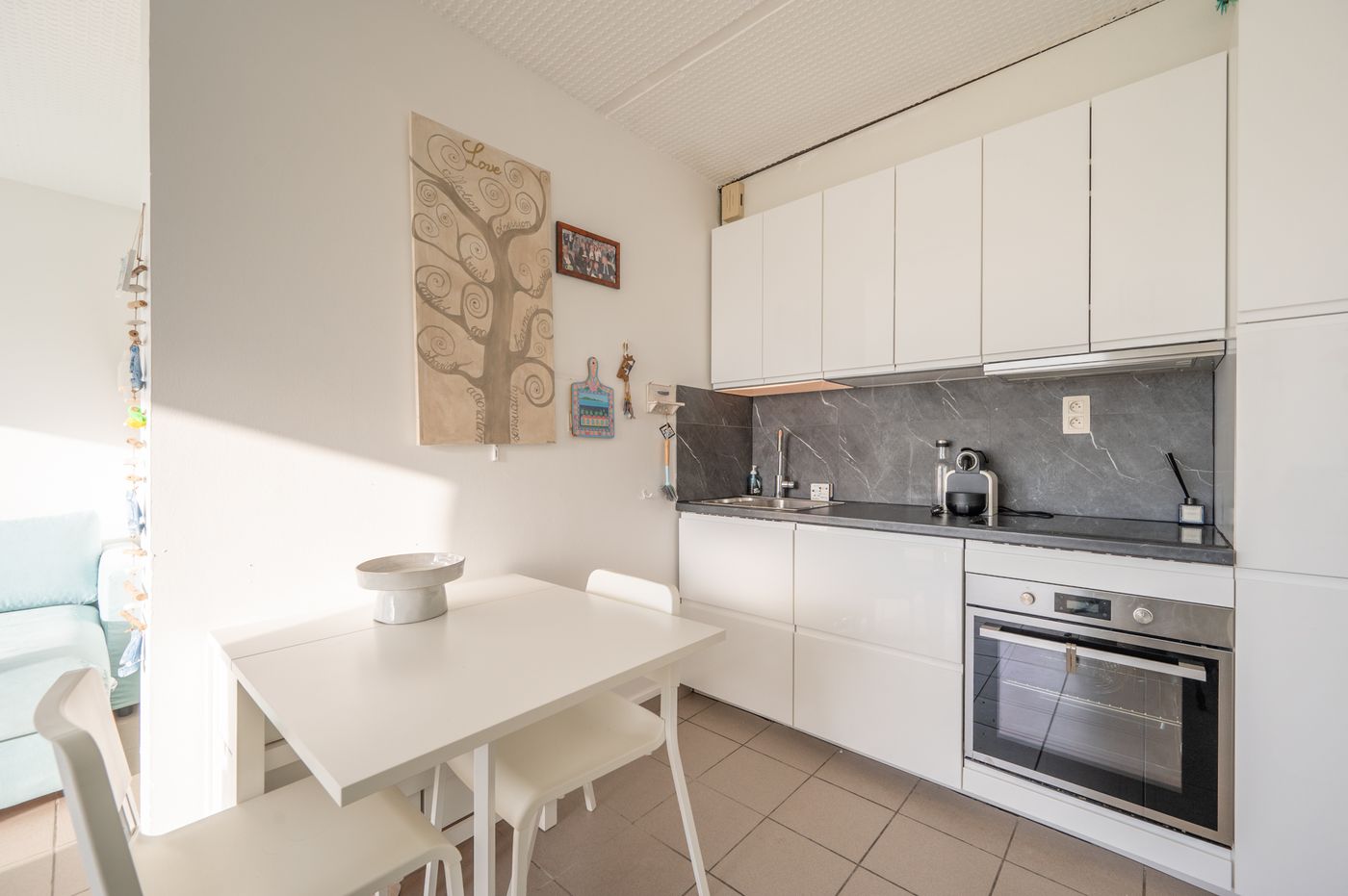 Gerenoveerd 2-slaapkamer appartement op centrale ligging in De Haan (Park Atlantis) op 800m van het strand! - foto 2