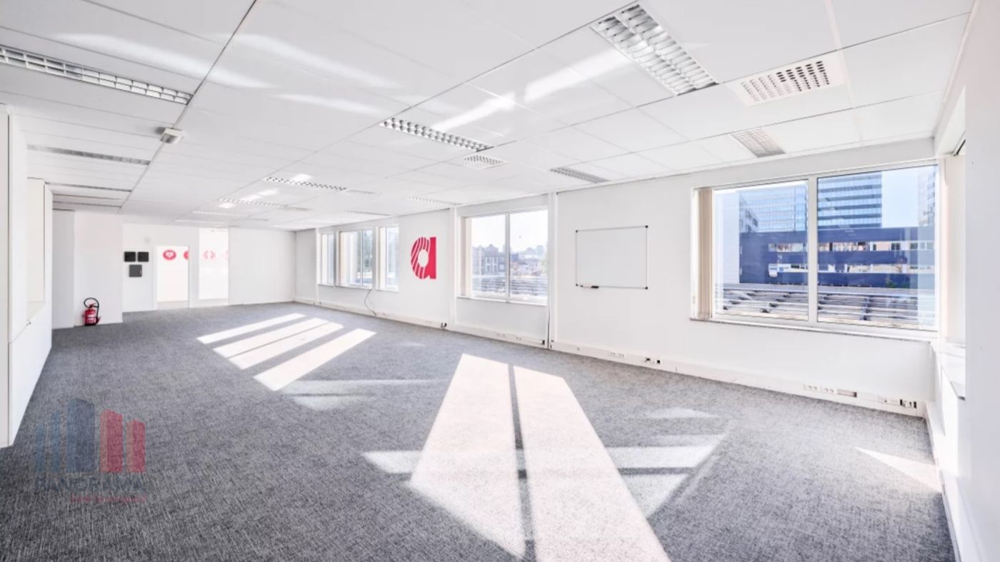 Kwalitatief kantoor van 313 m² op toplocatie nabij de R0 - foto 4
